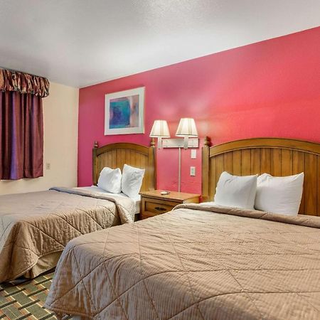 Rodeway Inn & Suites Raton Exterior foto