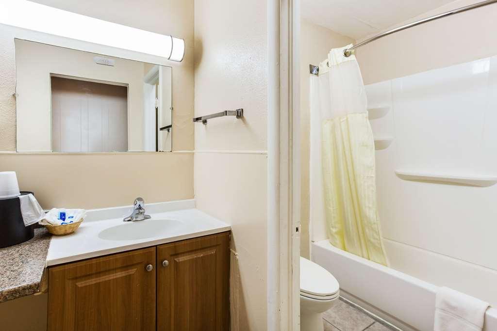 Rodeway Inn & Suites Raton Quarto foto